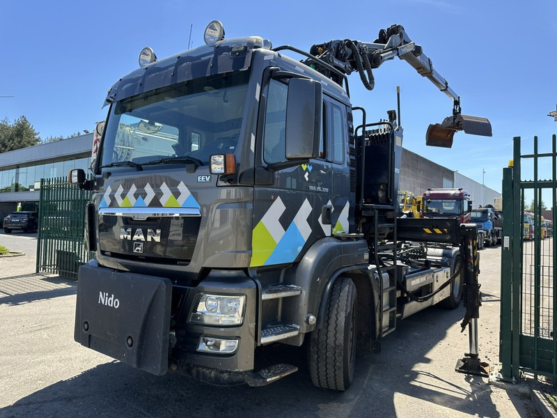 MAN TGS 26.320 6X2-4 BL EEV + CRANE EPSILON Q170Z95TR + GRABBER - LIFT/STEERING AXLE - *266.000km* - NL TRUCK - Abrollkipper, Autokran: das Bild 4 MAN TGS 26.320 6X2-4 BL EEV + CRANE EPSILON Q170Z95TR + GRABBER - LIFT/STEERING AXLE - *266.000km* - NL TRUCK - Abrollkipper, Autokran: das Bild 4