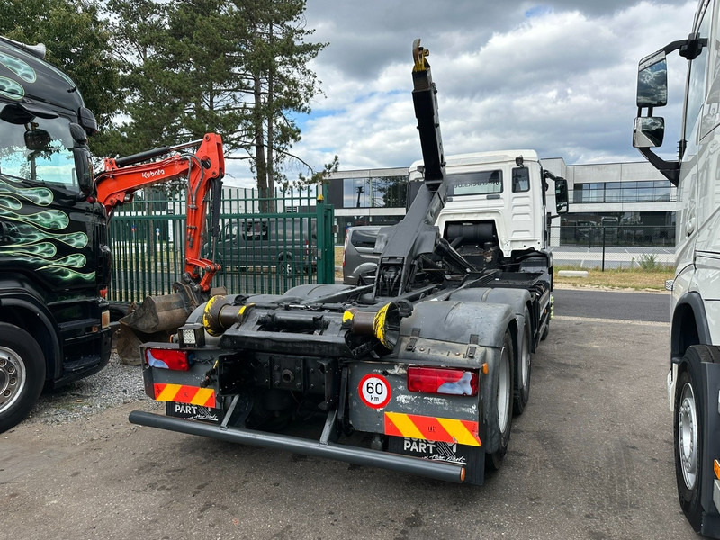 MAN TGS 28.360 6x2 HOOKLIFT 21T HIAB MULTILIFT XR21-S51 - LIFT AXLE - BE TRUCK - Abrollkipper: das Bild 3 MAN TGS 28.360 6x2 HOOKLIFT 21T HIAB MULTILIFT XR21-S51 - LIFT AXLE - BE TRUCK - Abrollkipper: das Bild 3