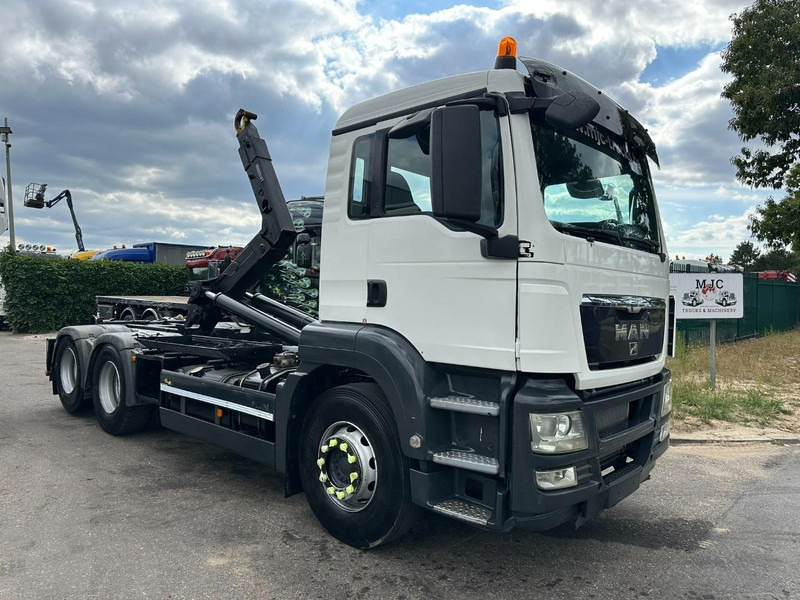 MAN TGS 28.360 6x2 HOOKLIFT 21T HIAB MULTILIFT XR21-S51 - LIFT AXLE - BE TRUCK - Abrollkipper: das Bild 1 MAN TGS 28.360 6x2 HOOKLIFT 21T HIAB MULTILIFT XR21-S51 - LIFT AXLE - BE TRUCK - Abrollkipper: das Bild 1