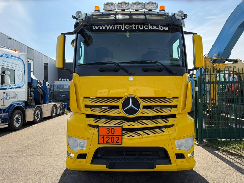 Mercedes-Benz ANTOS 2632 6x2 FUEL TANKER 16.000L - 4 COMP - DIESEL / PETROL - RETARDER - EURO 6 - LIFT / STEERING AXLE - *FULL AIR* - BE TRUCK - Tankwagen: das Bild 2 Mercedes-Benz ANTOS 2632 6x2 FUEL TANKER 16.000L - 4 COMP - DIESEL / PETROL - RETARDER - EURO 6 - LIFT / STEERING AXLE - *FULL AIR* - BE TRUCK - Tankwagen: das Bild 2