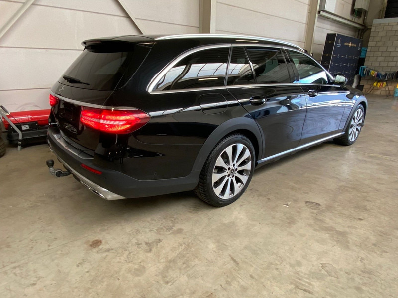 Mercedes-Benz E220d ALL-TERRAIN - 4 MATIC 4x4 - automatic - alcantara - 20 - PKW: das Bild 3 Mercedes-Benz E220d ALL-TERRAIN - 4 MATIC 4x4 - automatic - alcantara - 20 - PKW: das Bild 3