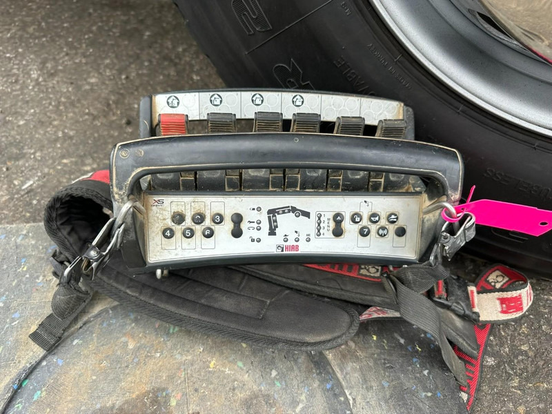 Abrollkipper, Autokran Renault C460 8x4 + (19m!) KRAN HIAB 288 E-6 HIDUO - RADIO - 5/6 F - STEEL SPRING / HUB REDUCTION - BE TRUCK: das Bild 14