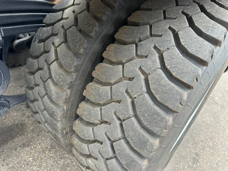 Abrollkipper, Autokran Renault C460 8x4 + (19m!) KRAN HIAB 288 E-6 HIDUO - RADIO - 5/6 F - STEEL SPRING / HUB REDUCTION - BE TRUCK: das Bild 15