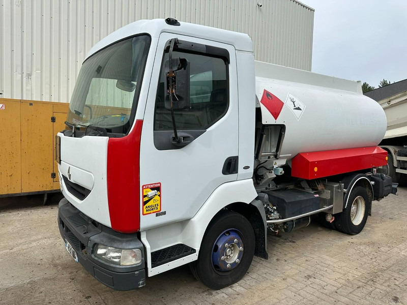 Renault MIDLUM 150 FUEL TANKER / CITERNE MAZOUT - 6500L - 3 COMPARTIMENTS - *ENGINE PROBLEM* - Tankwagen: das Bild 1 Renault MIDLUM 150 FUEL TANKER / CITERNE MAZOUT - 6500L - 3 COMPARTIMENTS - *ENGINE PROBLEM* - Tankwagen: das Bild 1