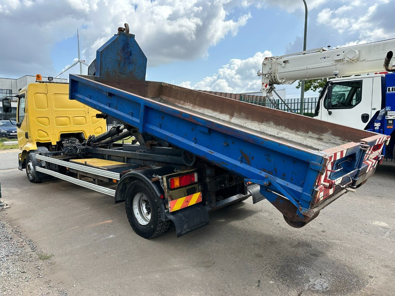 Renault MIDLUM 220 DCI 4x2 12T - EURO 3 - HOOKLIFT / ABROLLKIPPER / AMPLIROL / GANCHO - *243.000km* - AIR SUSPENSION - BE TRUCK - Abrollkipper: das Bild 5 Renault MIDLUM 220 DCI 4x2 12T - EURO 3 - HOOKLIFT / ABROLLKIPPER / AMPLIROL / GANCHO - *243.000km* - AIR SUSPENSION - BE TRUCK - Abrollkipper: das Bild 5