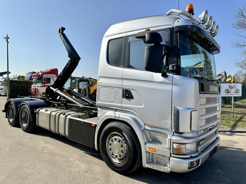 Scania 144G-530 V8 6x4 HOOKLIFT 20T MEILLER -VOL LUCHT - OPTI-CRUISE - CR19 SLAAPCABINE - Abrollkipper: das Bild 1 Scania 144G-530 V8 6x4 HOOKLIFT 20T MEILLER -VOL LUCHT - OPTI-CRUISE - CR19 SLAAPCABINE - Abrollkipper: das Bild 1