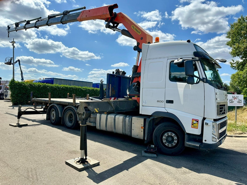 Volvo FH 500 6X2 PRITSCHE + KRAN PALFINGER PK50002 E 5x - RETARDER - PLATFORM 6m20 - TWISTLOCKS 20' - 561.000km - EURO 5 - Pritsche LKW, Autokran: das Bild 2 Volvo FH 500 6X2 PRITSCHE + KRAN PALFINGER PK50002 E 5x - RETARDER - PLATFORM 6m20 - TWISTLOCKS 20' - 561.000km - EURO 5 - Pritsche LKW, Autokran: das Bild 2