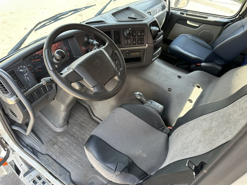 Autokran Volvo FM 400 + KRAN FASSI F260BXP.25 - 5x  / RADIO - EURO 4 - I SHIFT - A/C - BE TRUCK: das Bild 11