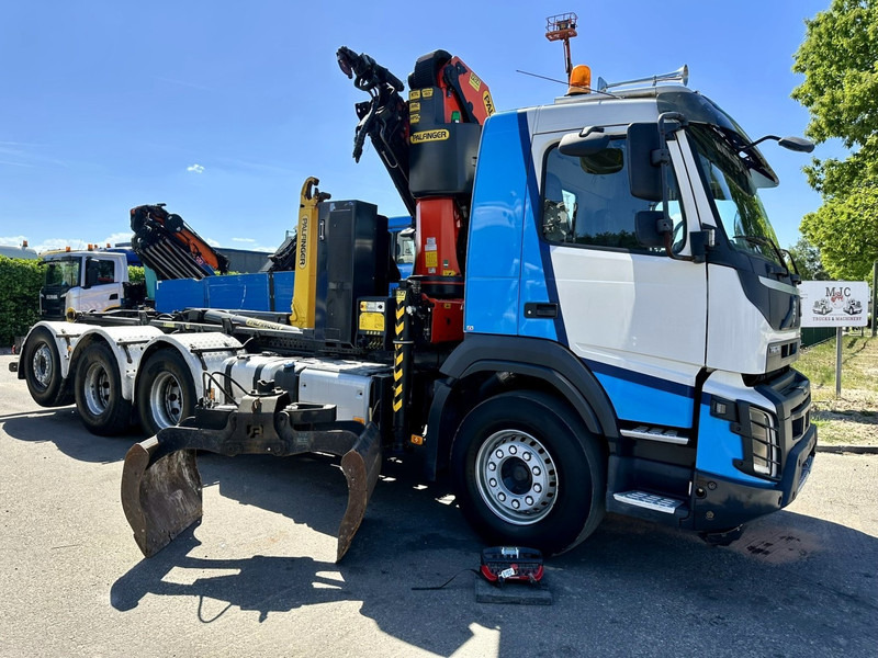 Volvo FMX 460 8x4 TRIDEM HOOKLIFT + CRANE PK 23002 SH + GRABBER / ROTATOR - EURO 6 - LIFT + STEERING AXLE - *374.000km* - EXT BUMPER - Abrollkipper, Autokran: das Bild 2 Volvo FMX 460 8x4 TRIDEM HOOKLIFT + CRANE PK 23002 SH + GRABBER / ROTATOR - EURO 6 - LIFT + STEERING AXLE - *374.000km* - EXT BUMPER - Abrollkipper, Autokran: das Bild 2