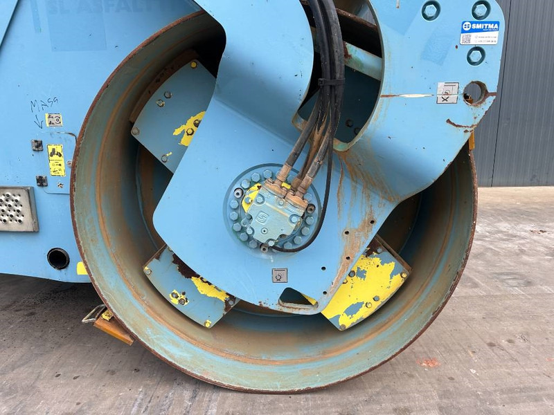 Walzen Ammann AV130X: das Bild 18