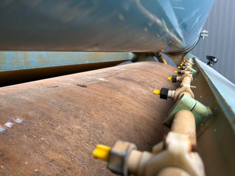 Walzen Ammann AV130X: das Bild 16