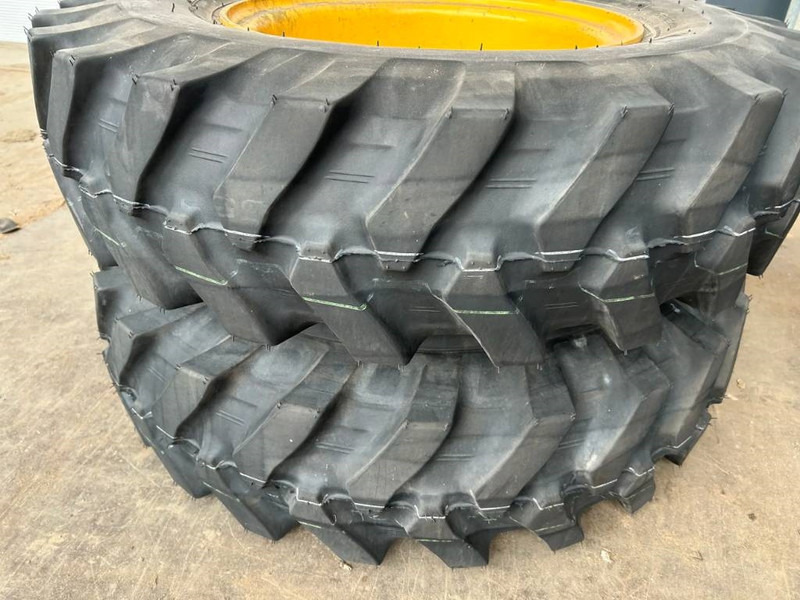 Bridgestone 1000 x 20 Set / 10.00 x 20: 4x2 Tyres - Felgen und Reifen für Baumaschine: das Bild 5 Bridgestone 1000 x 20 Set / 10.00 x 20: 4x2 Tyres - Felgen und Reifen für Baumaschine: das Bild 5