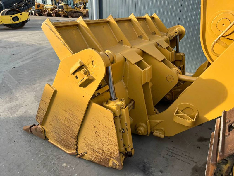 Laderaupe Cat 963C: das Bild 10