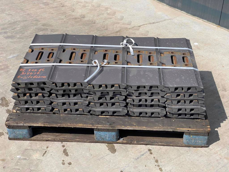 JCB JS240 / JS260 / JS300 Shoes/Pads - Rahmen/ Chassis für Baumaschine: das Bild 4 JCB JS240 / JS260 / JS300 Shoes/Pads - Rahmen/ Chassis für Baumaschine: das Bild 4