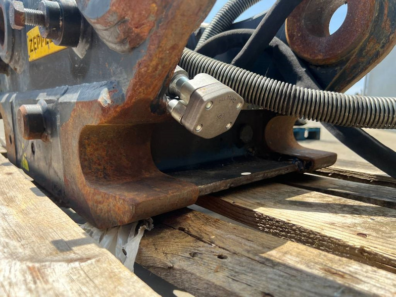 Schnellwechsler für Baumaschine OilQuick OQ65 - M314F / M316F / M318F: das Bild 11 Schnellwechsler für Baumaschine OilQuick OQ65 - M314F / M316F / M318F: das Bild 11