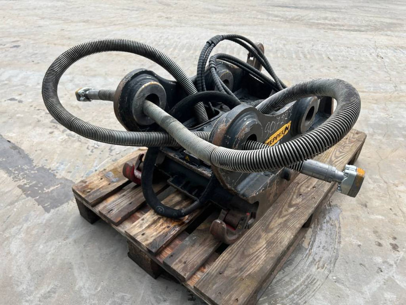 OilQuick OQ70/55 - 320E / 325F - Schnellwechsler für Baumaschine: das Bild 5 OilQuick OQ70/55 - 320E / 325F - Schnellwechsler für Baumaschine: das Bild 5