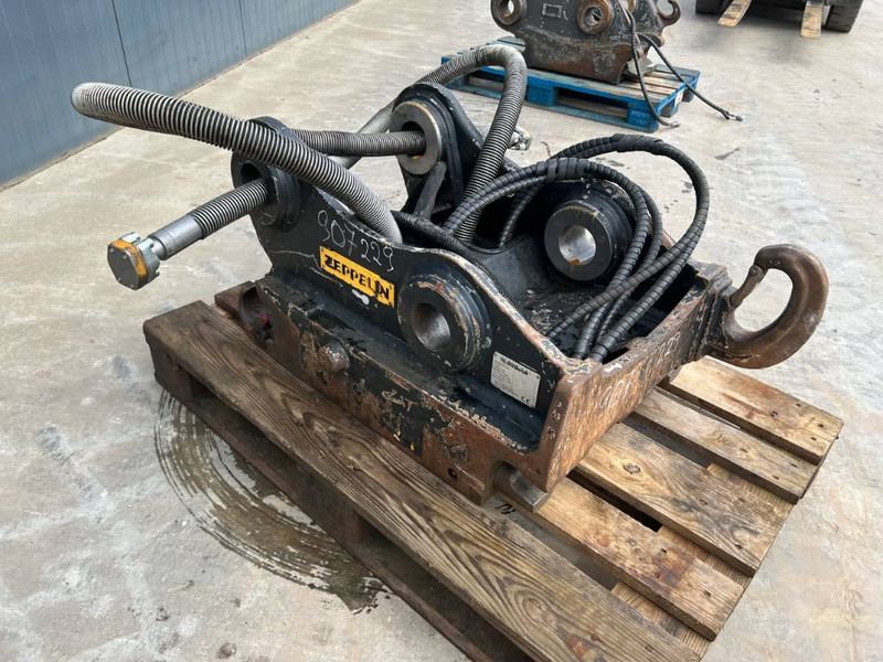 OilQuick OQ70/55 - 320E / 325F - Schnellwechsler für Baumaschine: das Bild 3 OilQuick OQ70/55 - 320E / 325F - Schnellwechsler für Baumaschine: das Bild 3