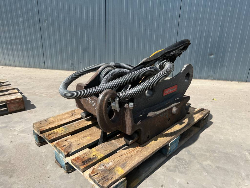 OilQuick OQ70/55 - EC210 / EC220 - Schnellwechsler für Baumaschine: das Bild 1 OilQuick OQ70/55 - EC210 / EC220 - Schnellwechsler für Baumaschine: das Bild 1