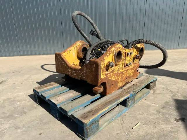 OilQuick OQ80 - 330F / 329E - Schnellwechsler für Baumaschine: das Bild 1 OilQuick OQ80 - 330F / 329E - Schnellwechsler für Baumaschine: das Bild 1