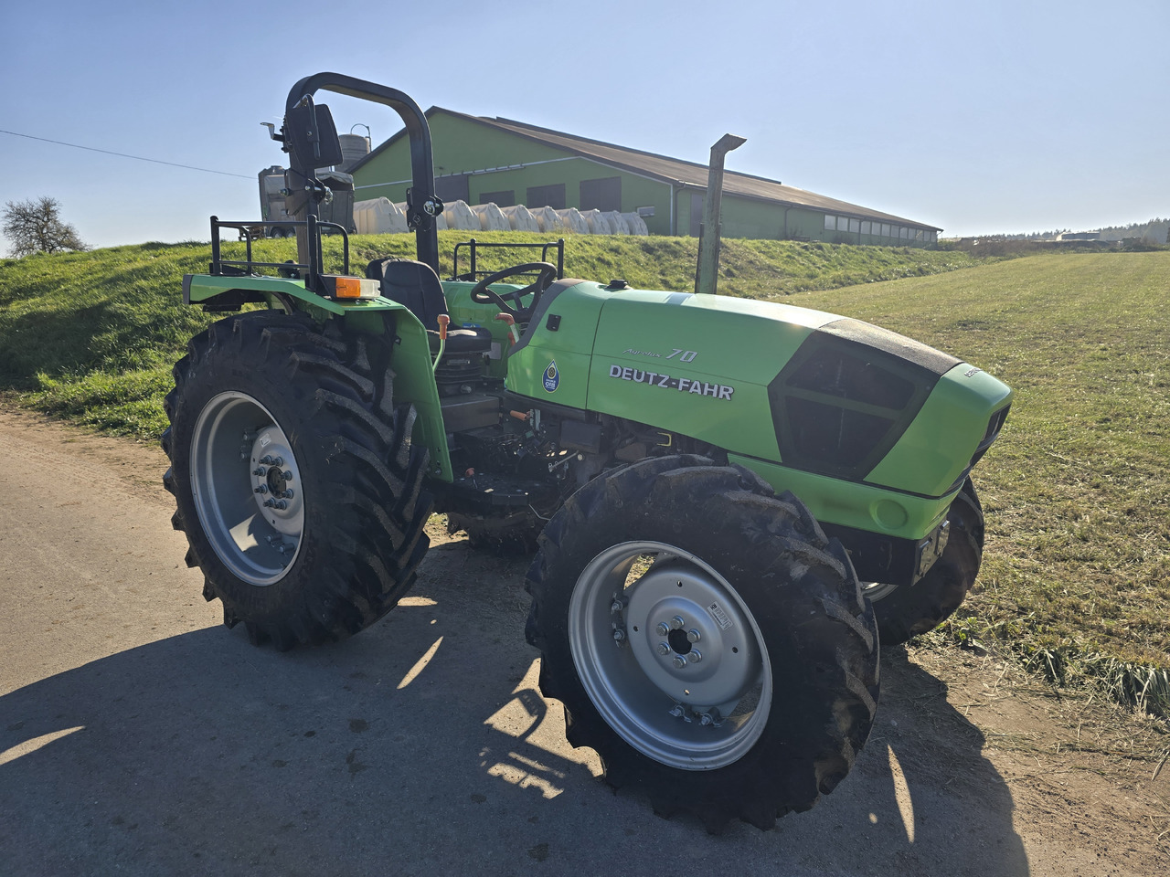 DEUTZ-FAHR Agrolux 70 - Traktor: das Bild 1 DEUTZ-FAHR Agrolux 70 - Traktor: das Bild 1