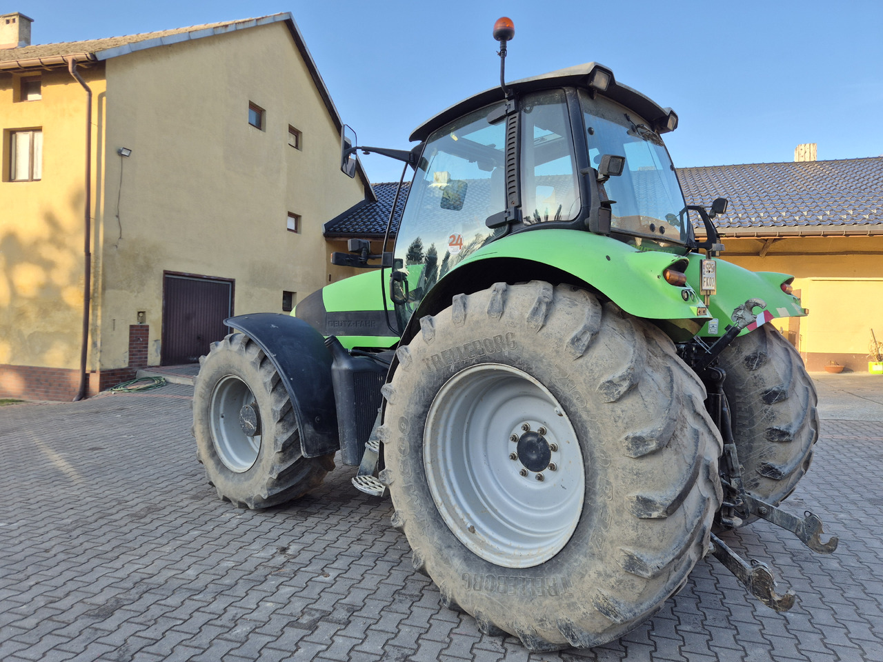 DEUTZ-FAHR Agrotron M650 - Traktor: das Bild 4 DEUTZ-FAHR Agrotron M650 - Traktor: das Bild 4