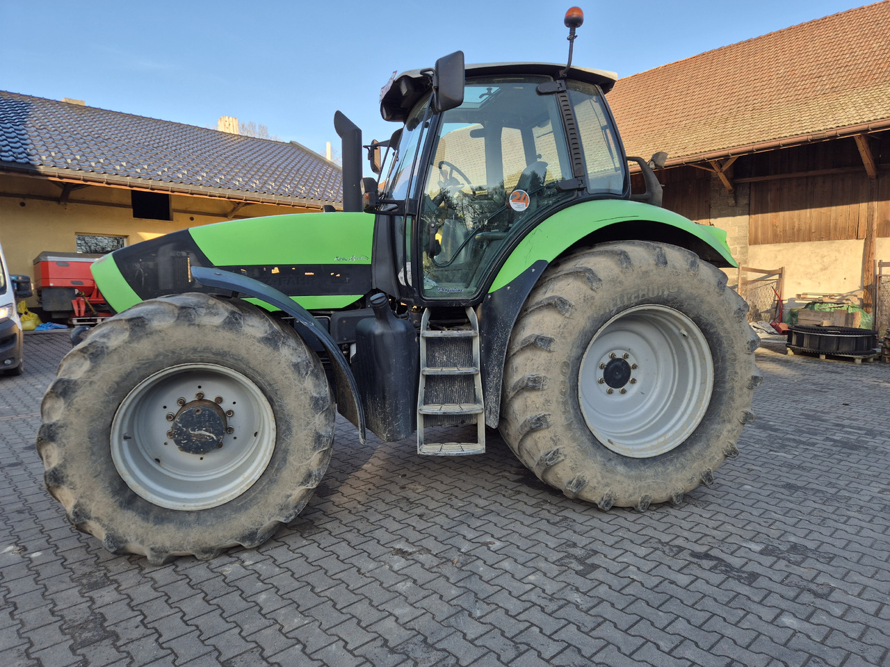 DEUTZ-FAHR Agrotron M650 - Traktor: das Bild 3 DEUTZ-FAHR Agrotron M650 - Traktor: das Bild 3