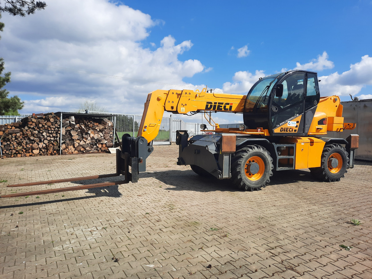 Dieci PEGASUS 60.16 (2.0) ( 6 t / 16 m) - 2016 r. - Radlader: das Bild 2 Dieci PEGASUS 60.16 (2.0) ( 6 t / 16 m) - 2016 r. - Radlader: das Bild 2