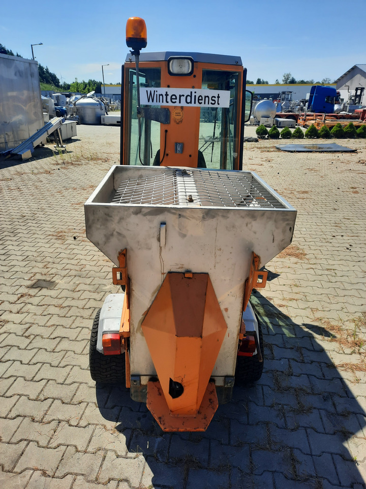 EGHOLM 2100 - Kleintraktor: das Bild 5 EGHOLM 2100 - Kleintraktor: das Bild 5