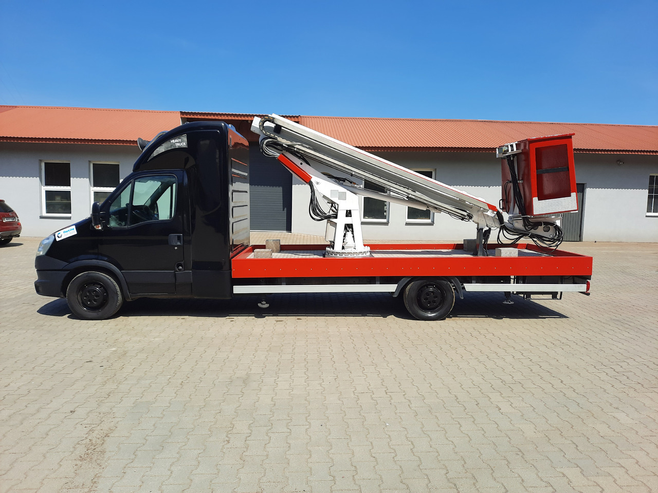 Iveco DAILY 35S11 podnośnik koszowy - Pritschenanhänger/ Plattformanhänger: das Bild 3 Iveco DAILY 35S11 podnośnik koszowy - Pritschenanhänger/ Plattformanhänger: das Bild 3