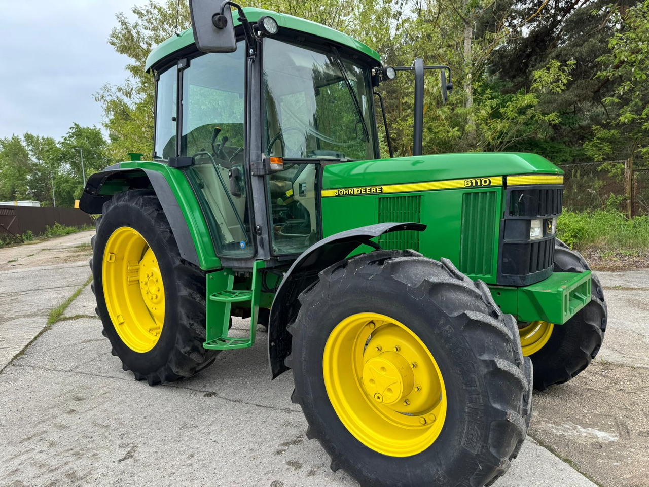 JOHN DEERE 6110 - Traktor: das Bild 1 JOHN DEERE 6110 - Traktor: das Bild 1
