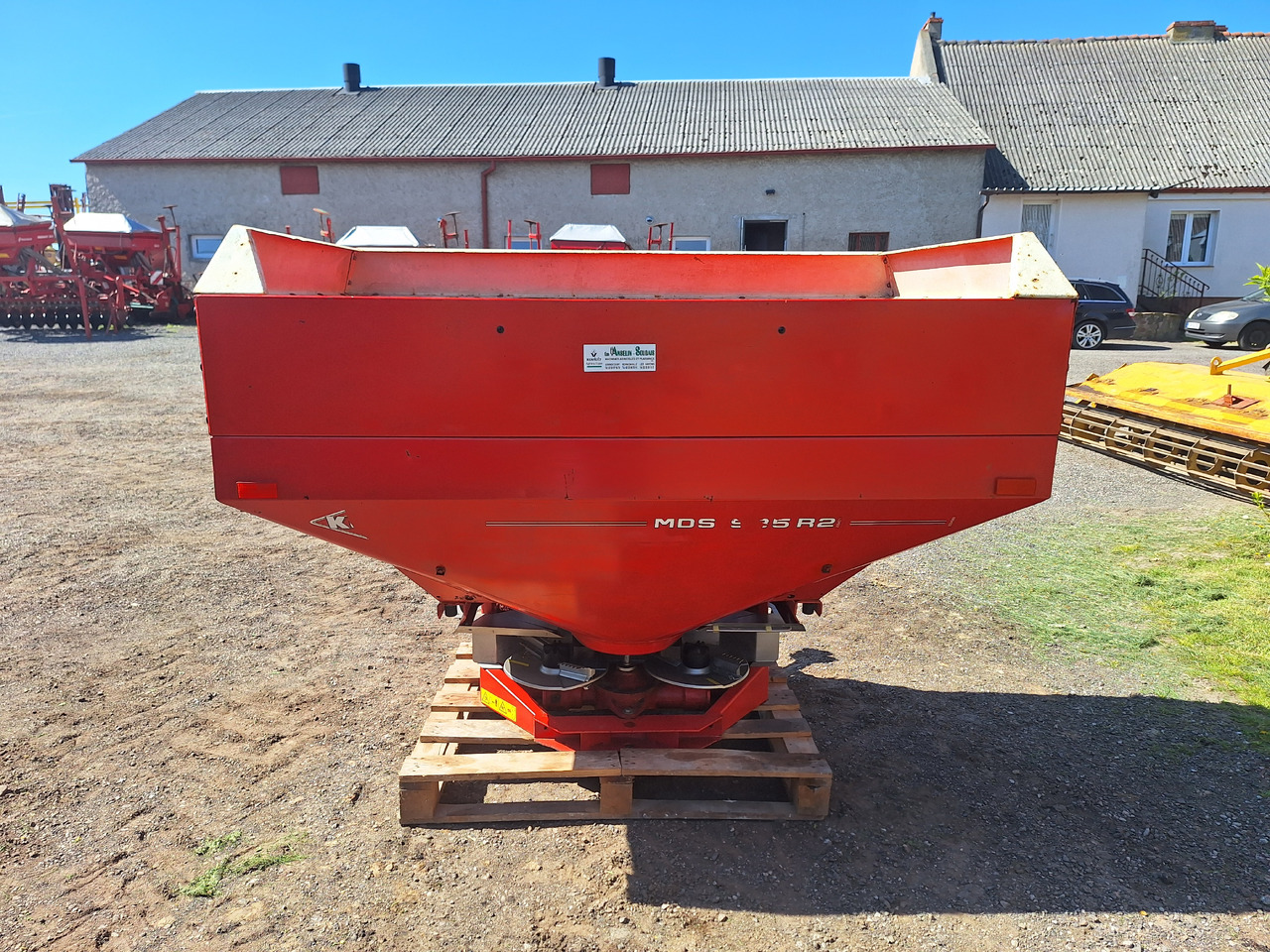 KUHN MDS935 - Gülleinjektor: das Bild 1 KUHN MDS935 - Gülleinjektor: das Bild 1