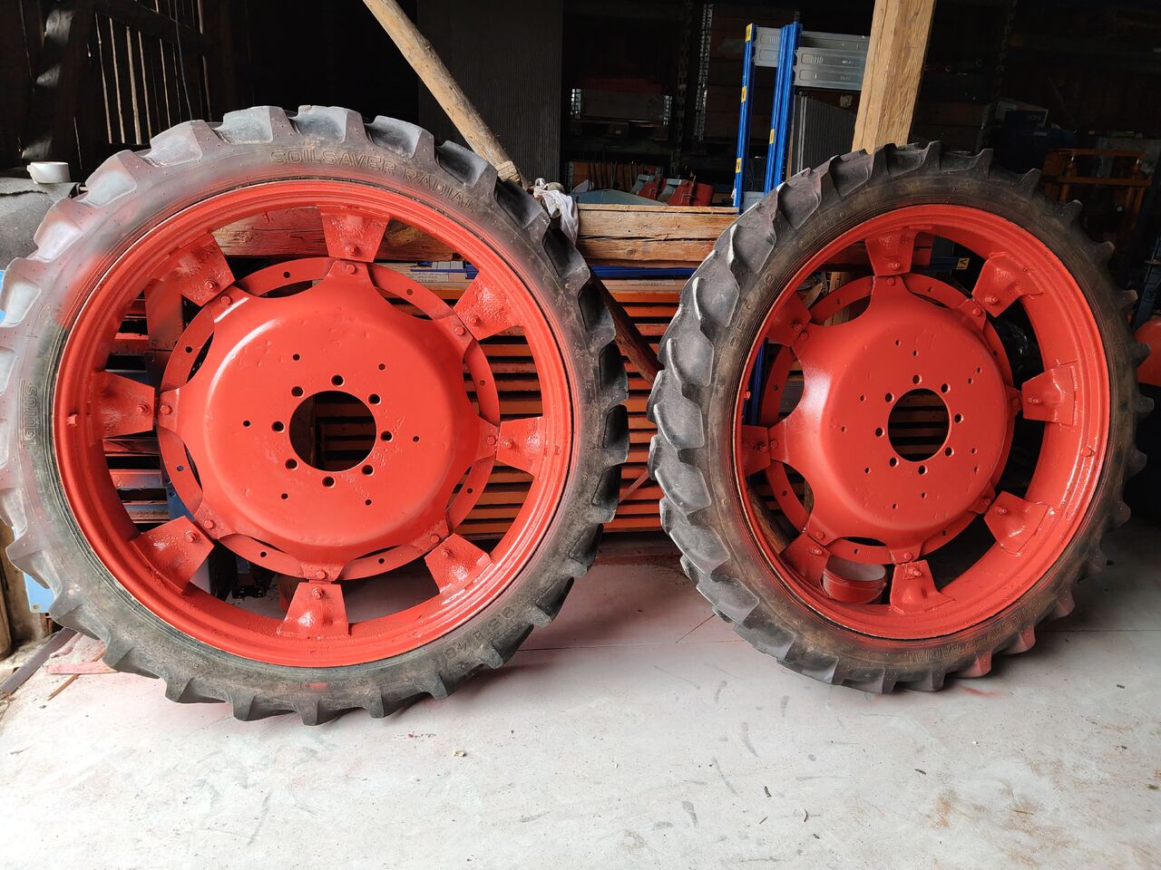Kleber, Taurus 11.2 R32 (270/95 R32), 9.5 R48 - Komplettrad für Landmaschine: das Bild 2 Kleber, Taurus 11.2 R32 (270/95 R32), 9.5 R48 - Komplettrad für Landmaschine: das Bild 2