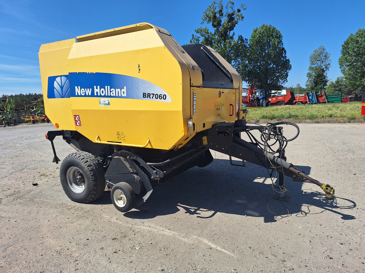NEW HOLLAND BR7060 - Rundballenpresse: das Bild 3 NEW HOLLAND BR7060 - Rundballenpresse: das Bild 3
