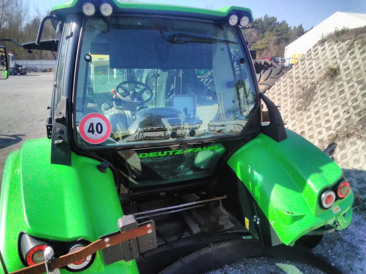 - Fahrerhaus für Traktor: das Bild 4 - Fahrerhaus für Traktor: das Bild 4