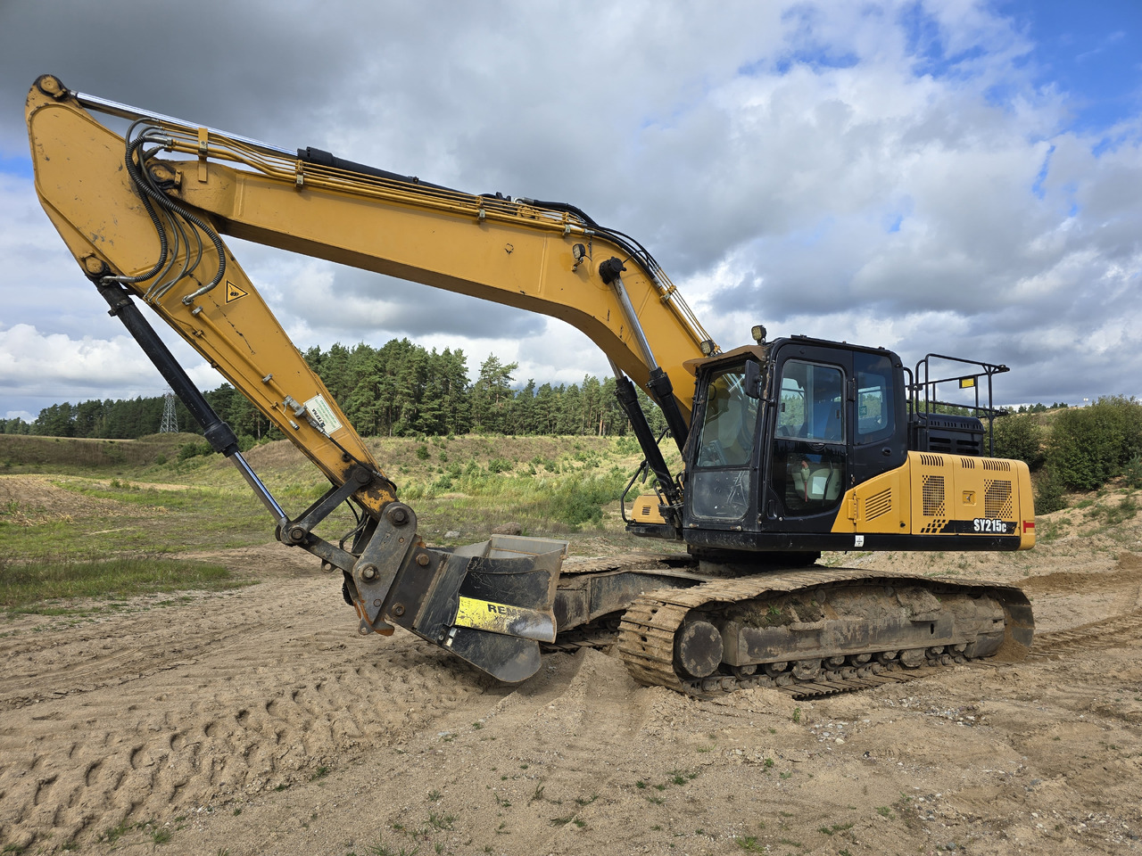 SANY SY215c - Kettenbagger: das Bild 4 SANY SY215c - Kettenbagger: das Bild 4