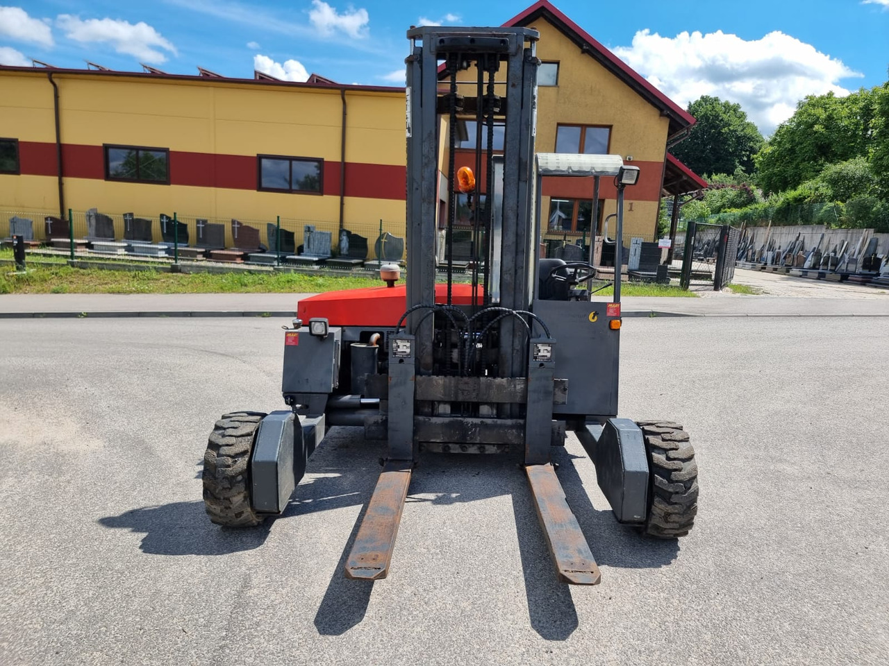 Transmanut TCI 23 - Dieselstapler: das Bild 5 Transmanut TCI 23 - Dieselstapler: das Bild 5