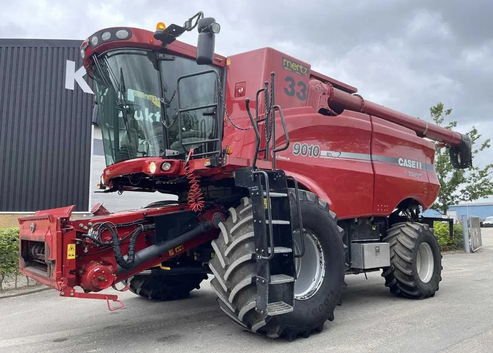 Case-ih 9010 - Mähdrescher: das Bild 1 Case-ih 9010 - Mähdrescher: das Bild 1