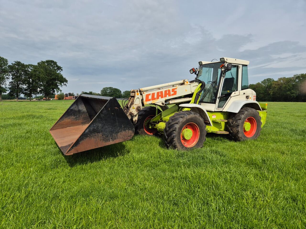 Claas Ranger 940 RX - Radlader: das Bild 1 Claas Ranger 940 RX - Radlader: das Bild 1