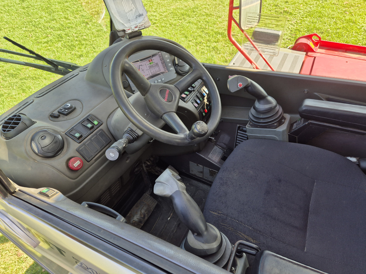 Teleskoplader Manitou MRT 2150 plus privilege: das Bild 18