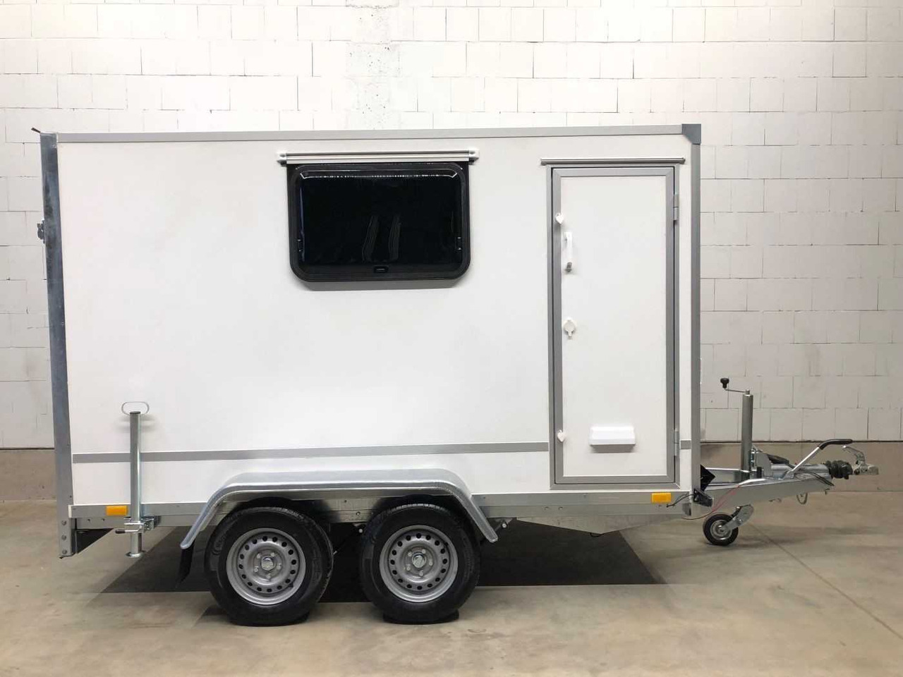 BLYSS F2030HTD Rampe Tür Fenster Kofferanhänger - Motorradanhänger: das Bild 5 BLYSS F2030HTD Rampe Tür Fenster Kofferanhänger - Motorradanhänger: das Bild 5