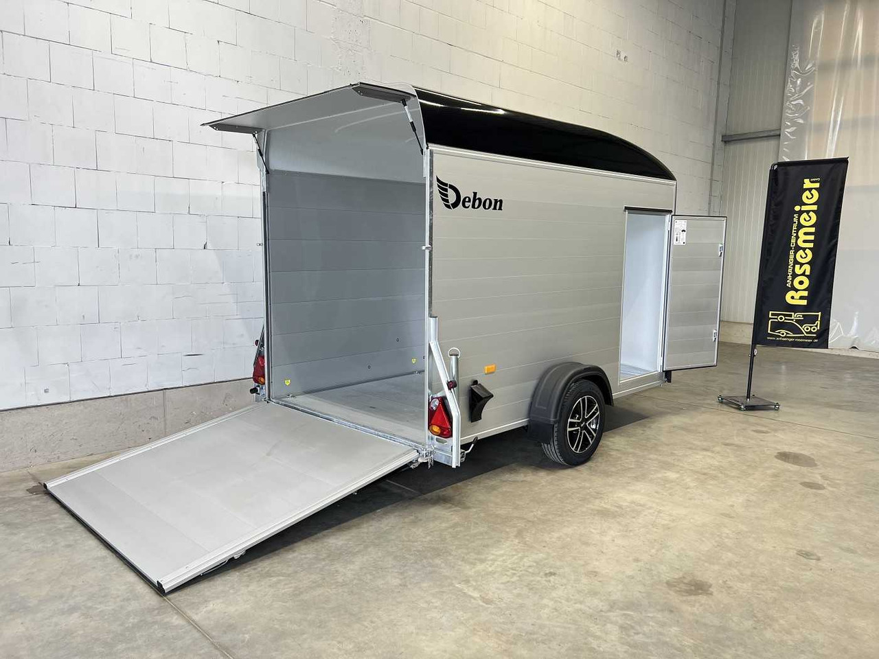 CHEVAL LIBERTE DEBON C400 Roadster ALF Kofferanhänger - Motorradanhänger: das Bild 2 CHEVAL LIBERTE DEBON C400 Roadster ALF Kofferanhänger - Motorradanhänger: das Bild 2