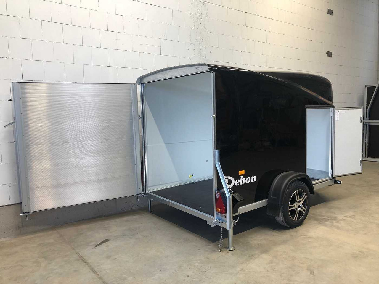 CHEVAL LIBERTE DEBON Cargo 1300.02+Tür Alu-Felgen Kofferanhänger - Koffer Anhänger: das Bild 4 CHEVAL LIBERTE DEBON Cargo 1300.02+Tür Alu-Felgen Kofferanhänger - Koffer Anhänger: das Bild 4