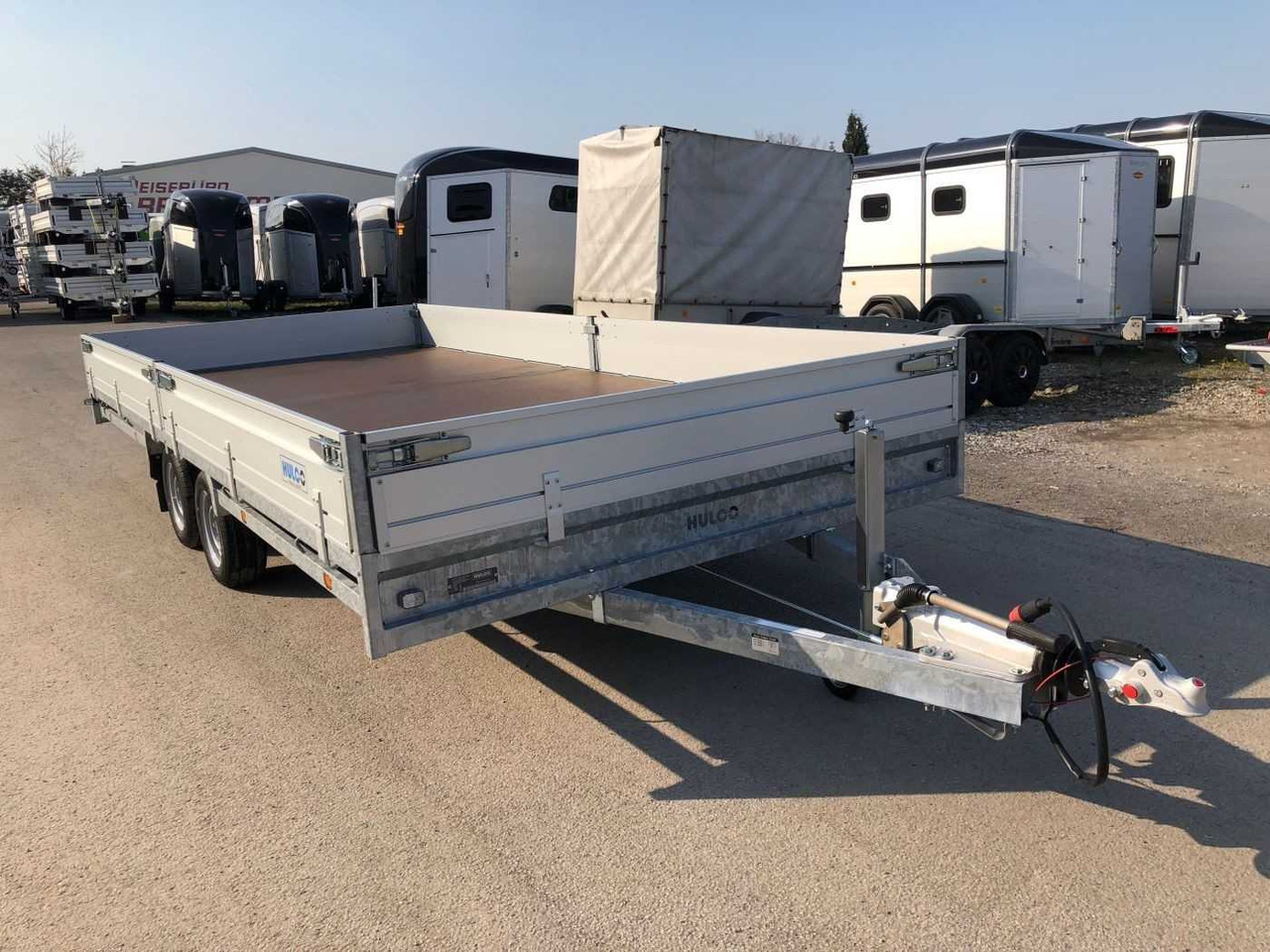 HULCO Medax-2 3500 Hochlader - Pritschenanhänger/ Plattformanhänger: das Bild 2 HULCO Medax-2 3500 Hochlader - Pritschenanhänger/ Plattformanhänger: das Bild 2