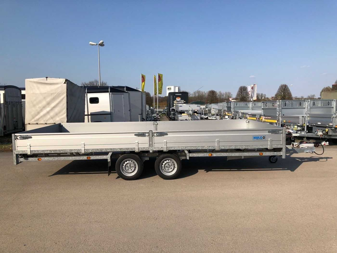 HULCO Medax-2 3500 Hochlader - Pritschenanhänger/ Plattformanhänger: das Bild 1 HULCO Medax-2 3500 Hochlader - Pritschenanhänger/ Plattformanhänger: das Bild 1