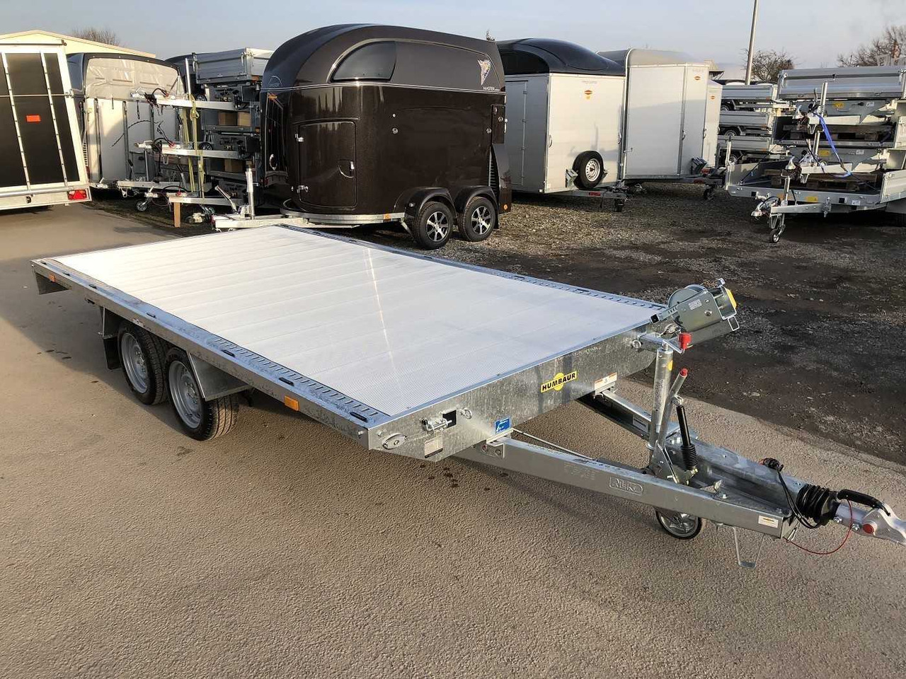 HUMBAUR Universal 3500 Aluboden Universaltransporter - Autotransporter Anhänger: das Bild 2 HUMBAUR Universal 3500 Aluboden Universaltransporter - Autotransporter Anhänger: das Bild 2
