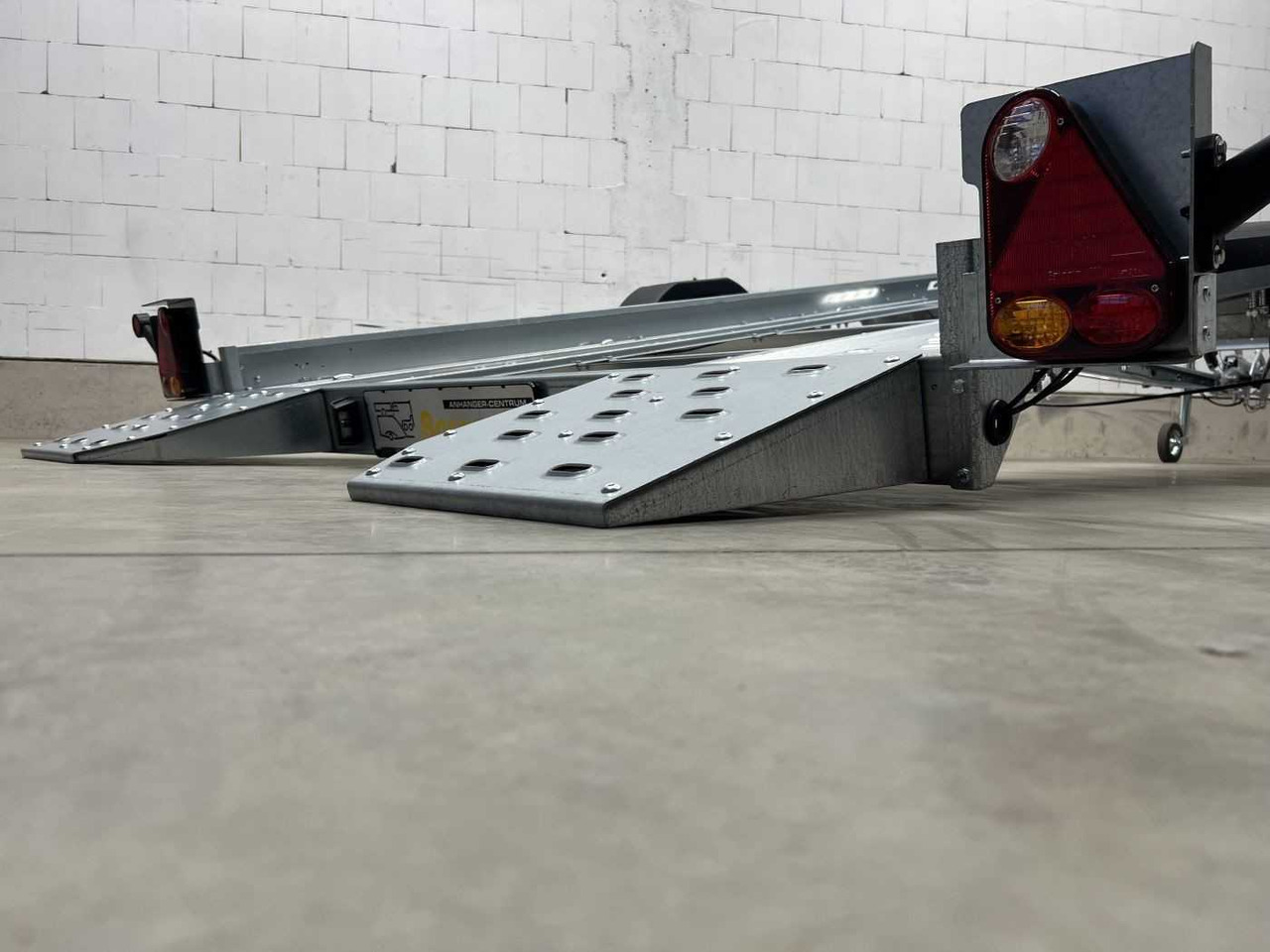 Autotransporter Anhänger neu kaufen MARTZ Tieflader 350 1,8T Autotransporter: das Bild 13