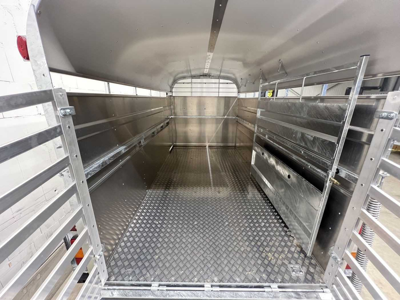 NUGENT LC3618H Viehanhänger - Tiertransporter Anhänger: das Bild 5 NUGENT LC3618H Viehanhänger - Tiertransporter Anhänger: das Bild 5