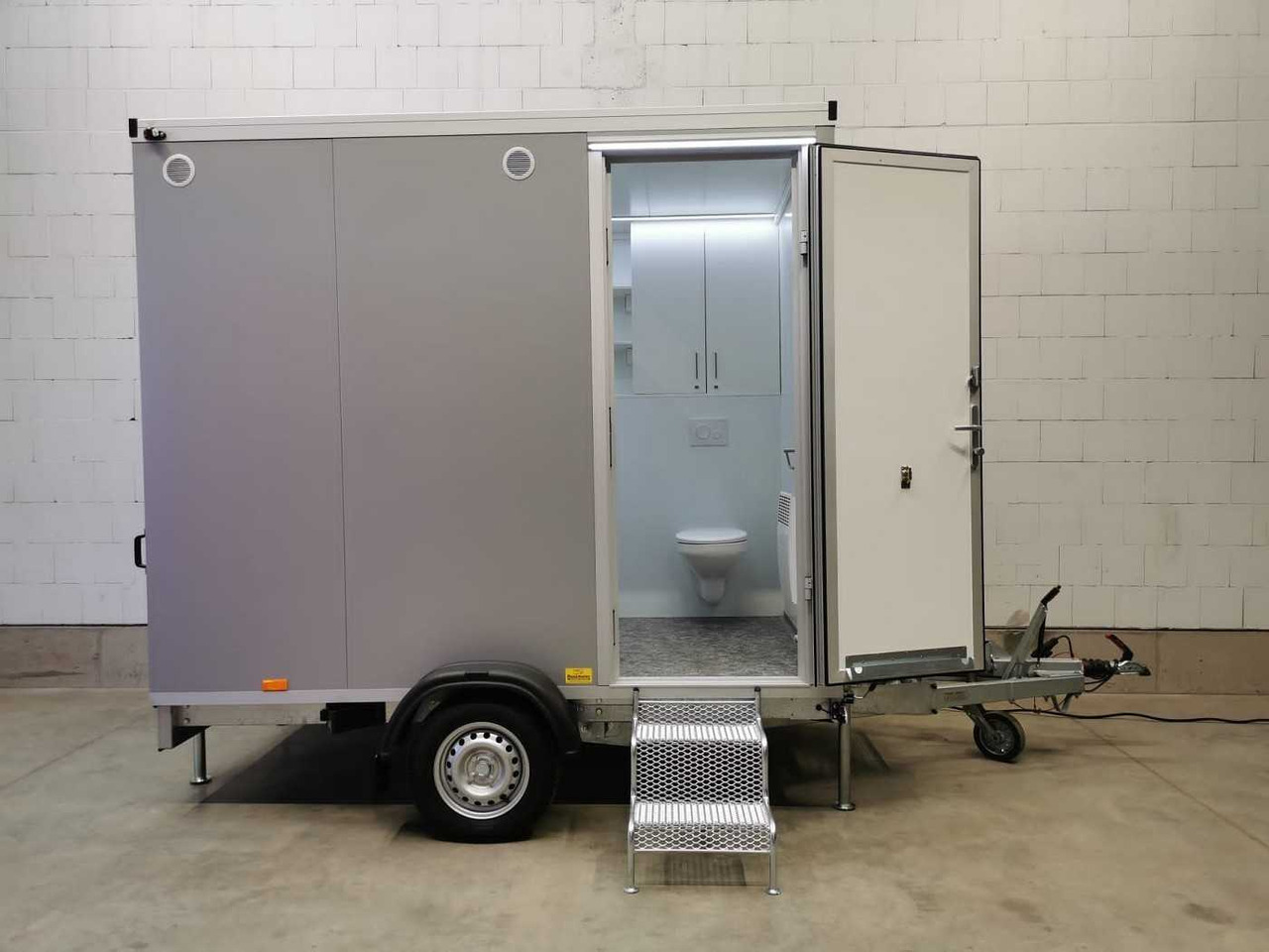 Wohncontainer, Anhänger neu kaufen ROSEMEIER VE Badanhänger mit WC - silver H Toilettenanhänger: das Bild 1