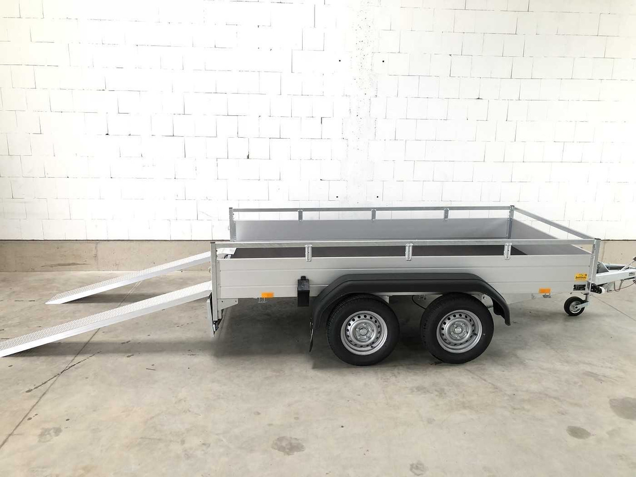 SARIS McAlu Pro 305 153 2000 2 Ramp Kastenanhänger geb - PKW Anhänger: das Bild 1 SARIS McAlu Pro 305 153 2000 2 Ramp Kastenanhänger geb - PKW Anhänger: das Bild 1