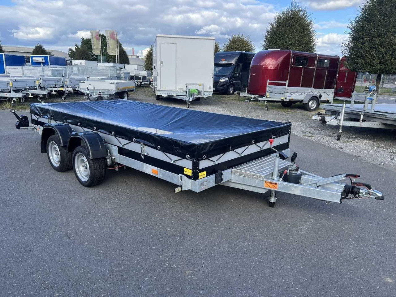 VEZEKO Husky Car FB 27.39 Autotransporter - Abrollanhänger/ Absetzanhänger: das Bild 1 VEZEKO Husky Car FB 27.39 Autotransporter - Abrollanhänger/ Absetzanhänger: das Bild 1